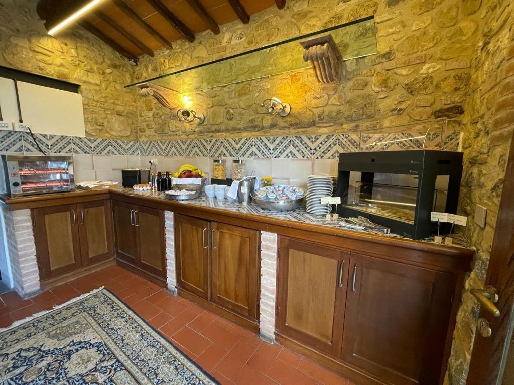 Relais Riserva Di Fizzano كاستيلّينا إنْ كْيانت المظهر الخارجي الصورة